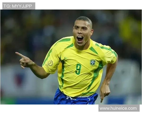 现役足球明星风采大赏：聚焦全球顶尖球员的精彩瞬间与独特魅力